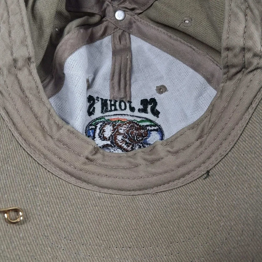 St Johns Fishing Lodge Hat Khaki Tan Bear Embroidery Fish Hook 2006‎ Flags Mens